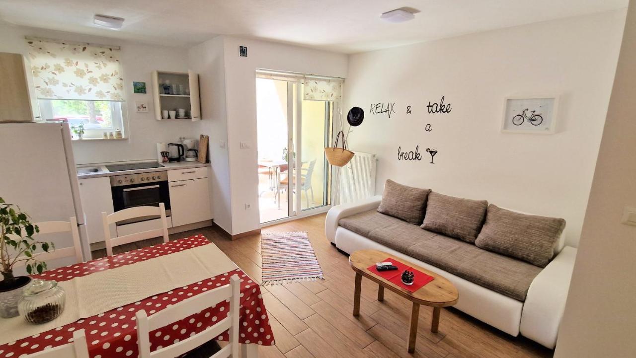 Apartment Pipo Krk Town Exterior photo